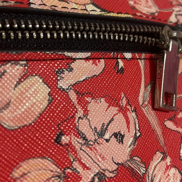 Mango Wallet - Picture 7 of 7